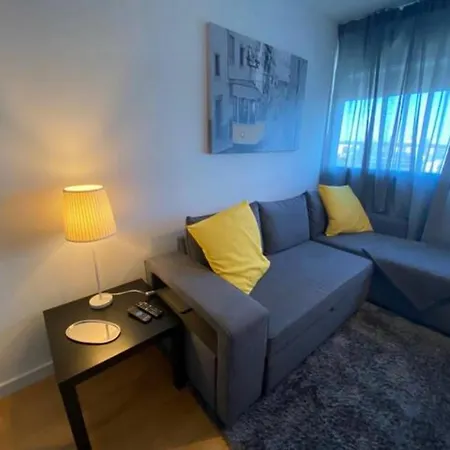 Apartment Deluxe - Parque Nacoes Lissabon